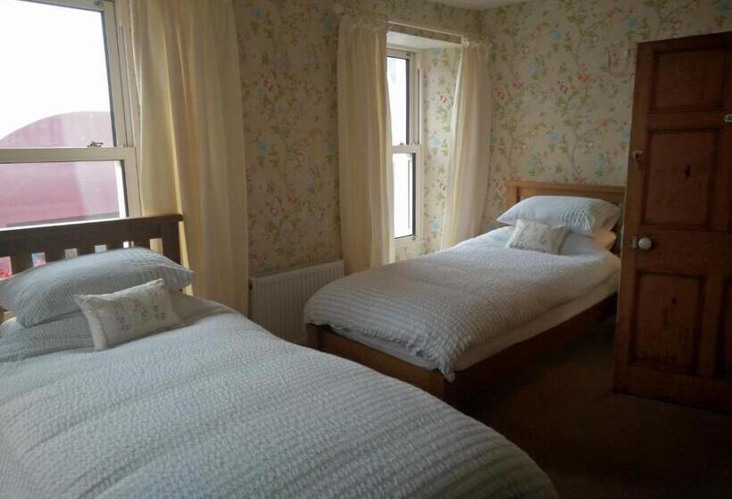 デラックスルーム, The Old Medical Hall