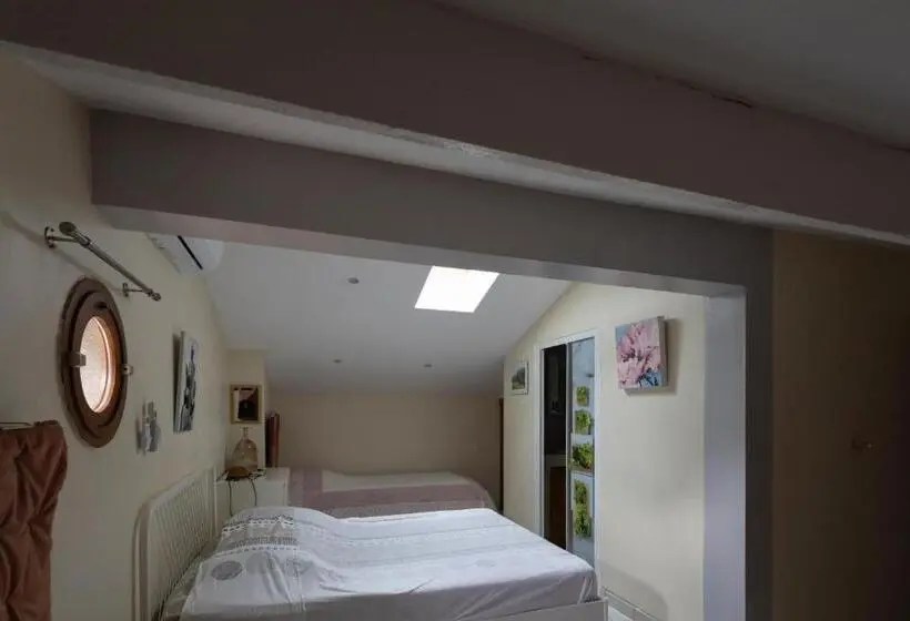 ファミリールーム, Villa Violette