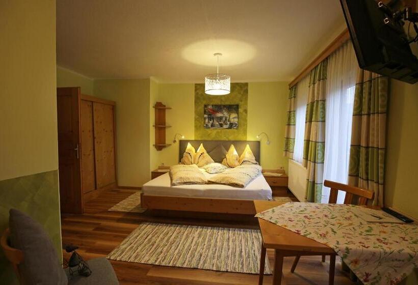 ファミリールーム, Haufhof Pension Am Bauernhof, Haus Im Ennstal Bei Schladming