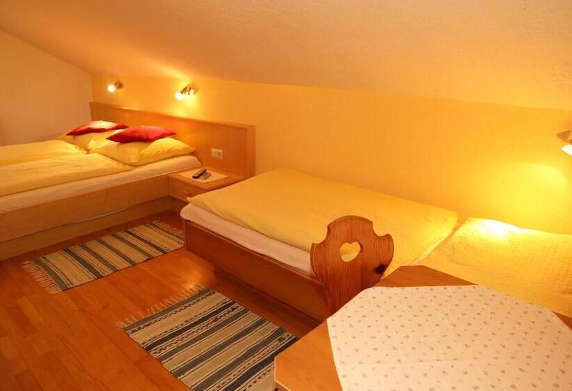 スタンダードトリプルルーム, Haufhof Pension Am Bauernhof, Haus Im Ennstal Bei Schladming