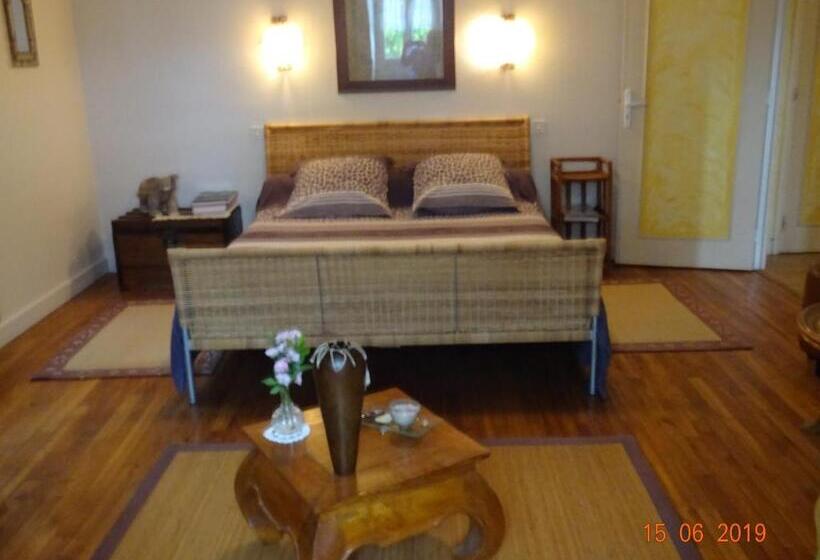 Suite, Le Tambourinet