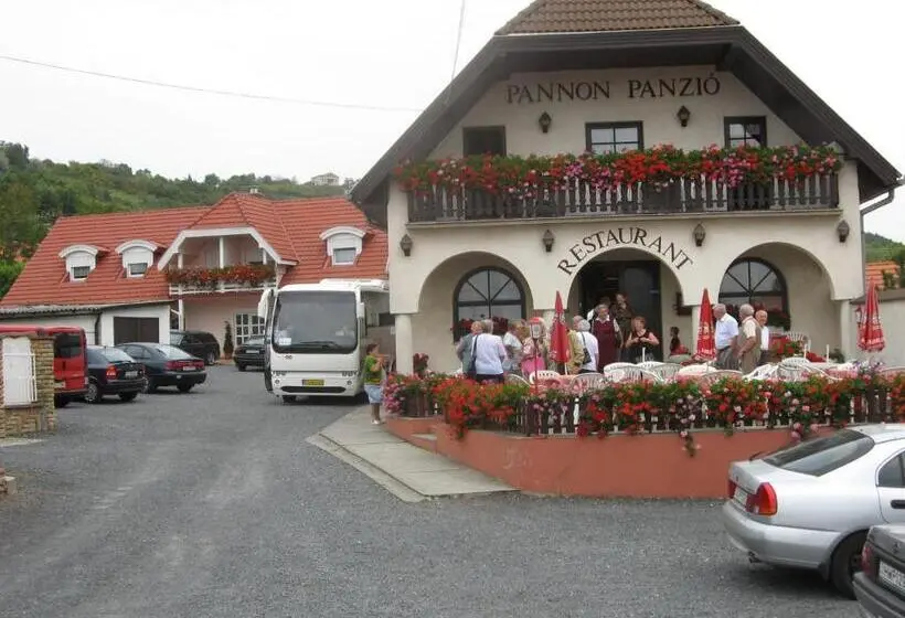 ２ベッドルームアパートメント, Pannon Panzió Restaurant