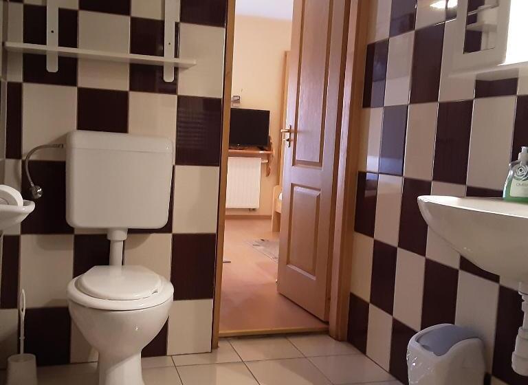 Апартаменты 2 Спальни, Pannon Panzió Restaurant