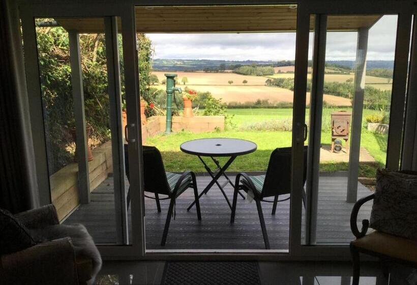 스탠다드 룸 1층, The Smithy