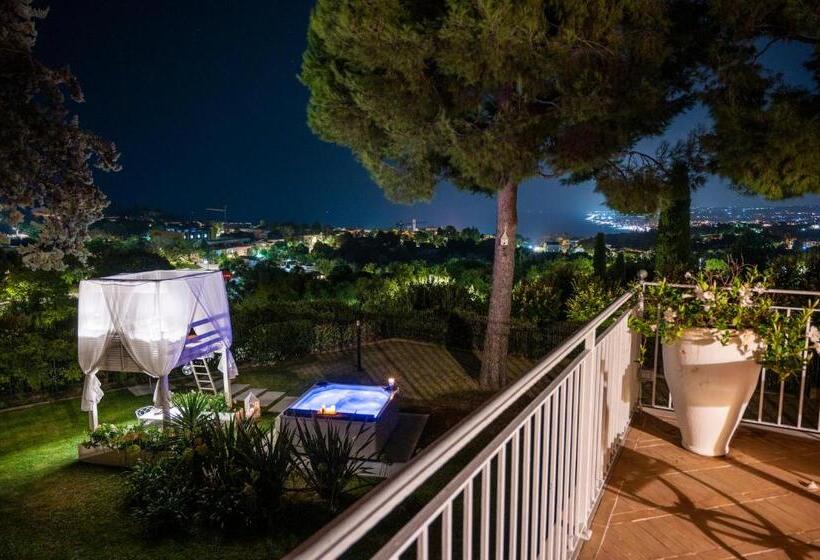 اتاق استاندارد با وان آب گرم, Tra Gli Alberi E Il Mare