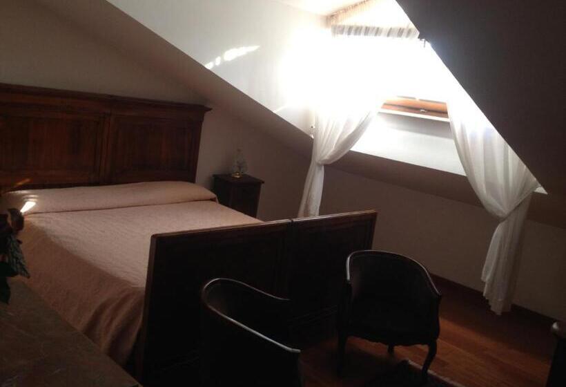 اتاق استاندارد با سرویس بهداشتی مشترک, La Spiga