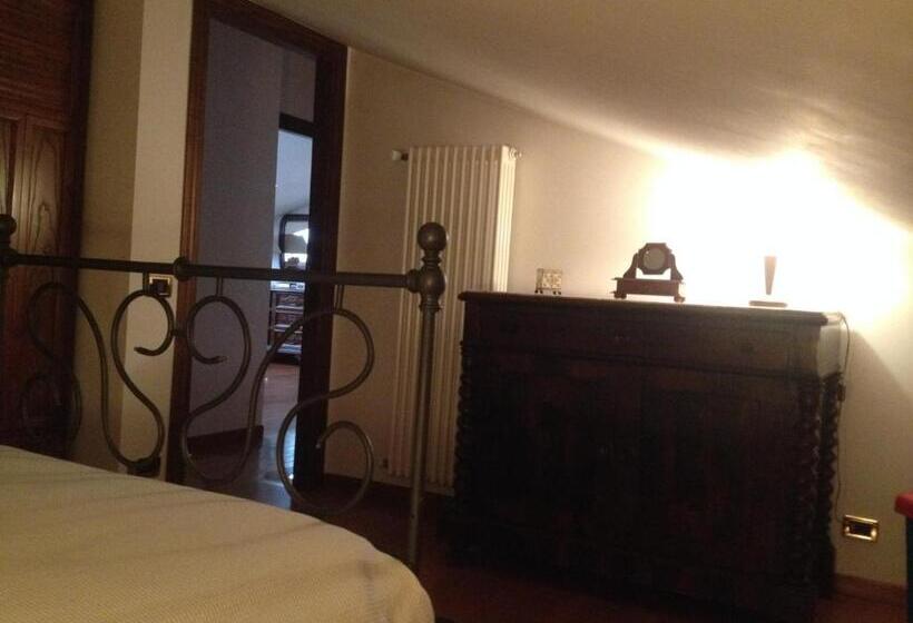 اتاق استاندارد یک تخته با سرویس بهداشتی مشترک, La Spiga