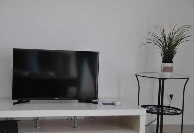 Апартаменты 1 Спальня, Pix Apartments