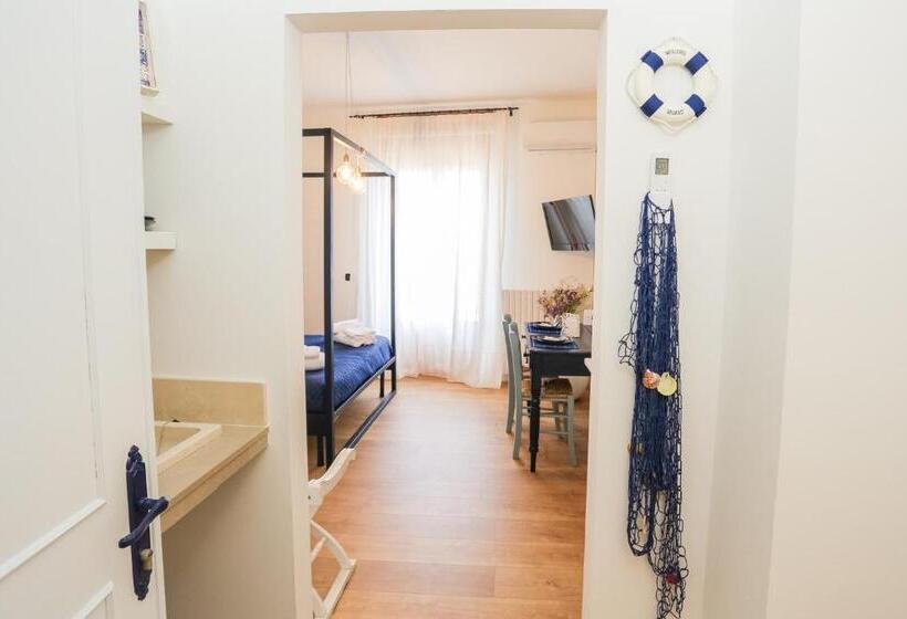 스탠다드 트리플 발코니 룸, Le Stanze Di Brando E Nico