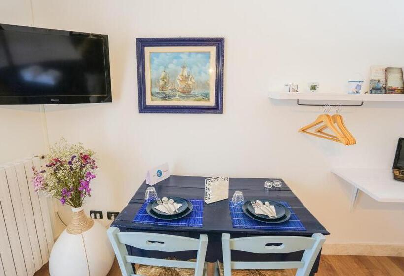 스탠다드 트리플 발코니 룸, Le Stanze Di Brando E Nico