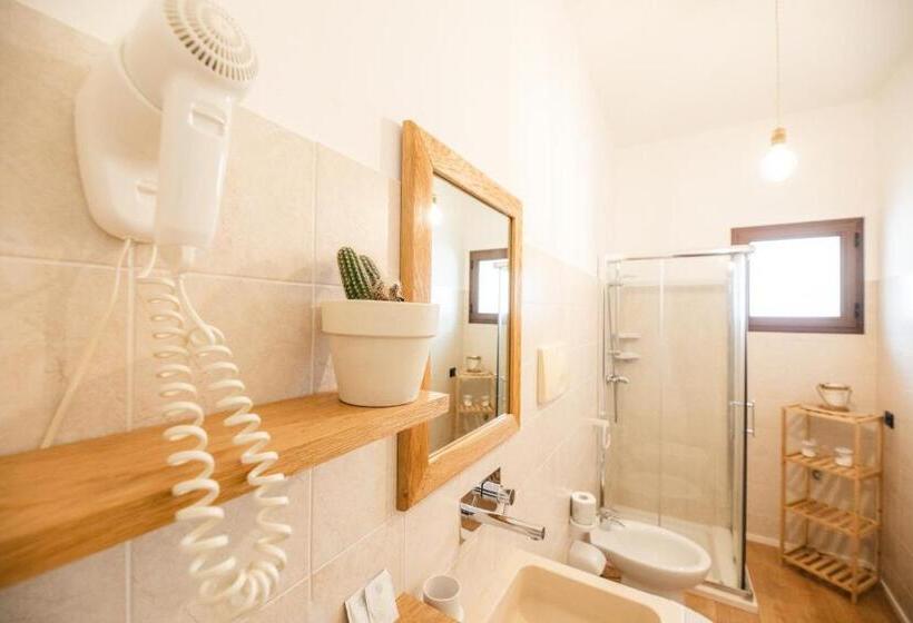 발코니가 있는 4인용 스탠다드 룸, Le Stanze Di Brando E Nico