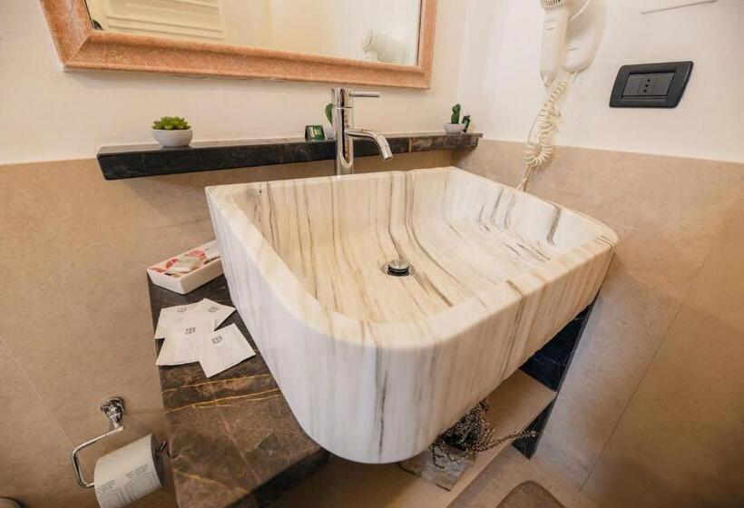 스탠다드 트리플 발코니 룸, Le Stanze Di Brando E Nico