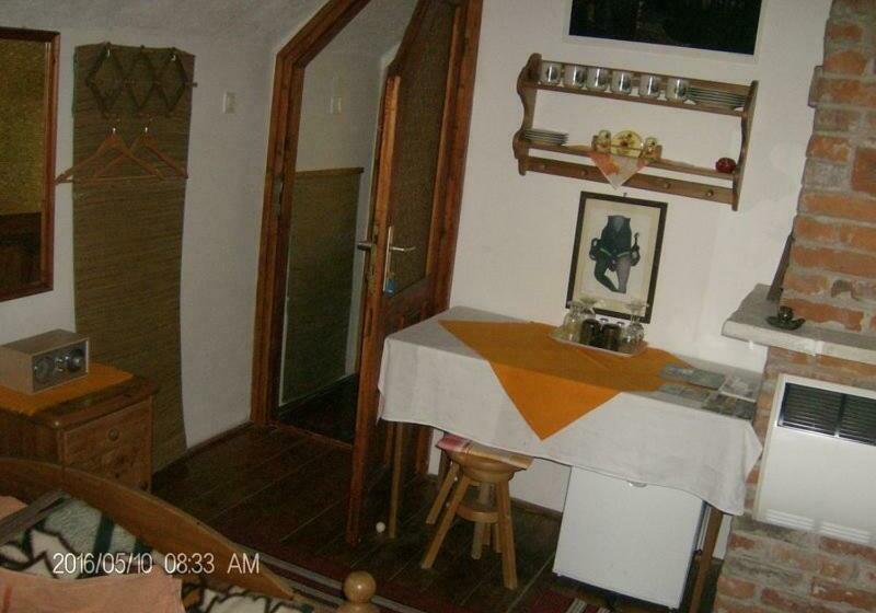 חדר דלוקס, Pataky Borporta