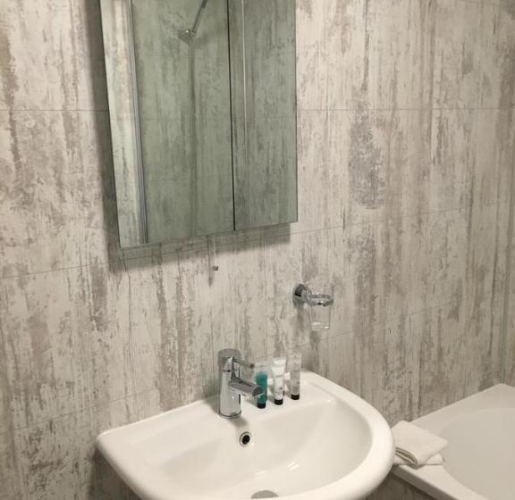 标准间, Highgate Inn