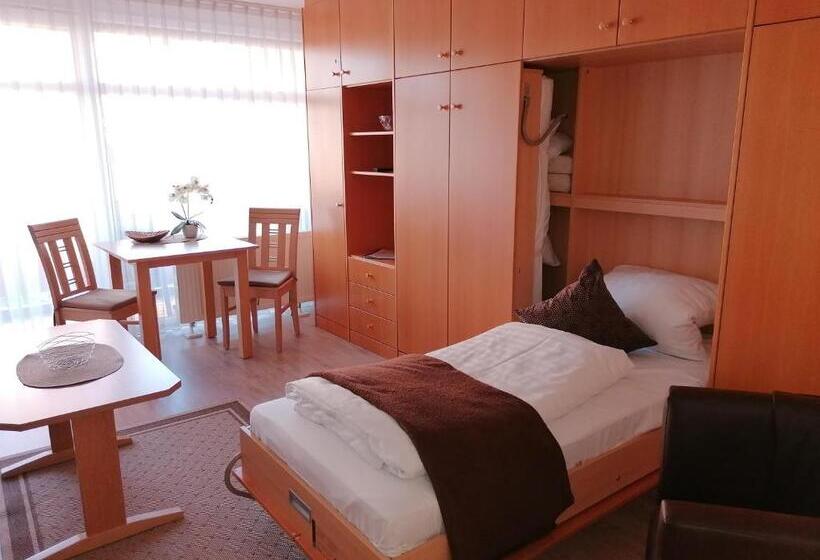 דירה בת חדר שינה 1 עם מרפסת, Appartementhaus Nürnberg