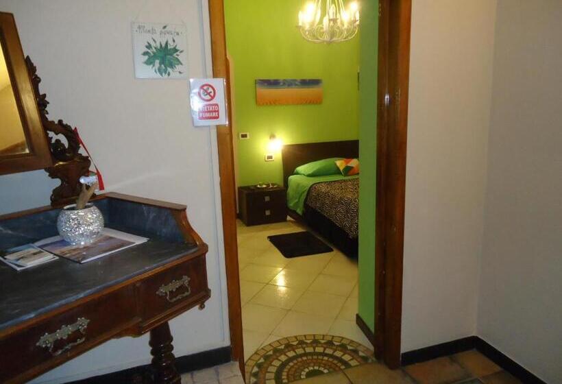 جناح جونيور, Due Passi Dal Mare