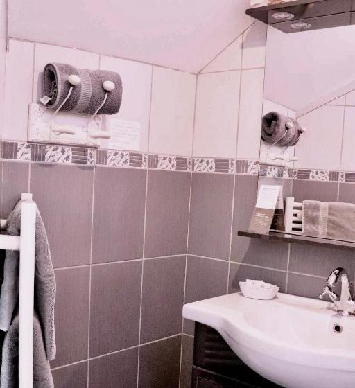 Номер Стандарт Вид на Сад, Les Champs De Tracy