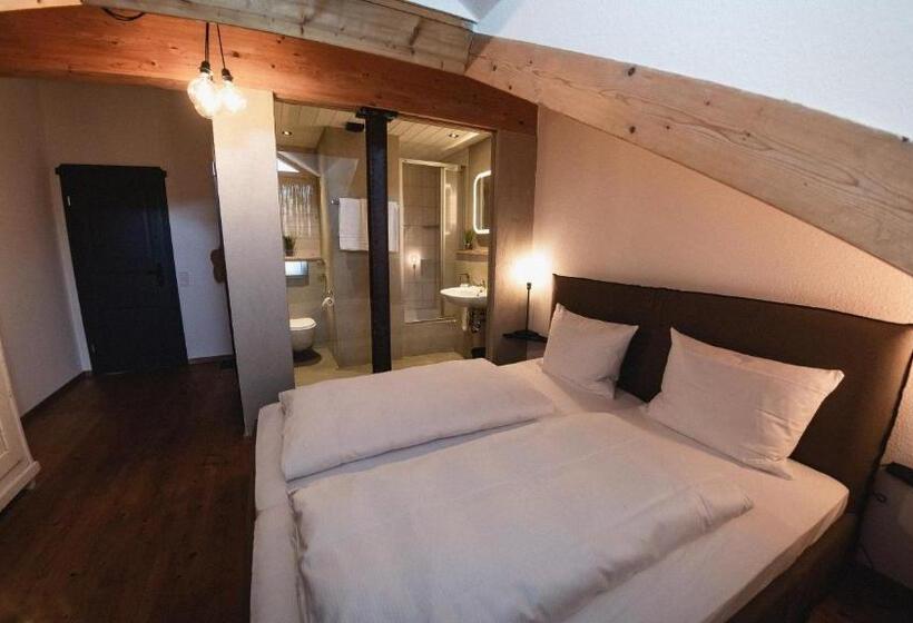 침실 1개 전망 아파트, Der Löwe