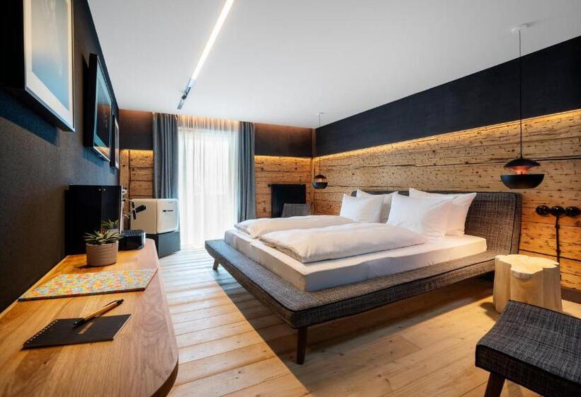 스탠다드 룸, Der Löwe