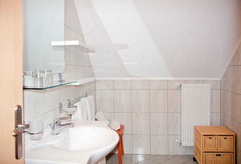 اتاق کلاسیک سه تخته, Farm Stay Bukovje