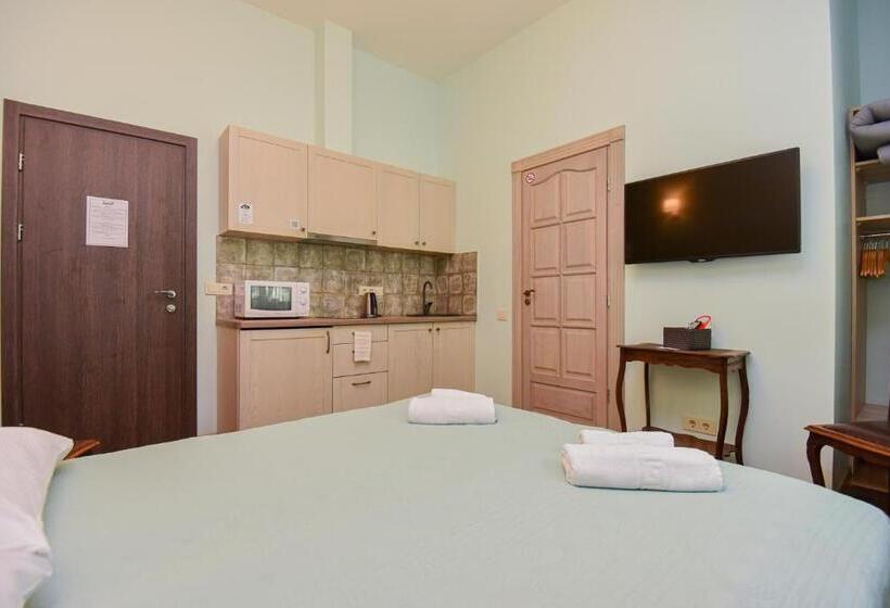 اتاق استاندارد, Kubu Namai