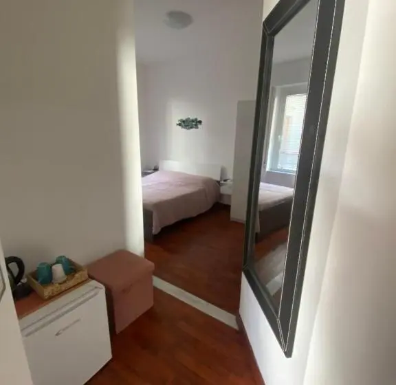 اتاق اکونومی, Sollevante Guest House