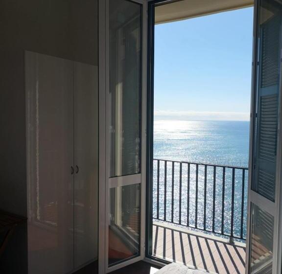 Номер Стандарт Вид на Море, Sollevante Guest House