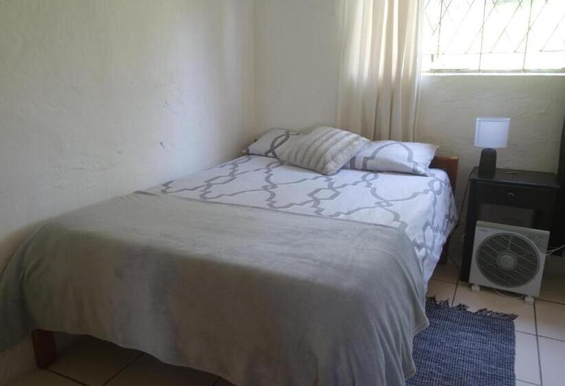 Номер Стандарт, Eagles Nest Hostel Plus Self Catering Private Units