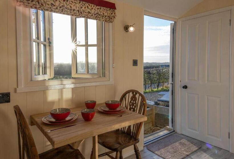 标准房带园景, Abbey Farm Glamping & Cottage