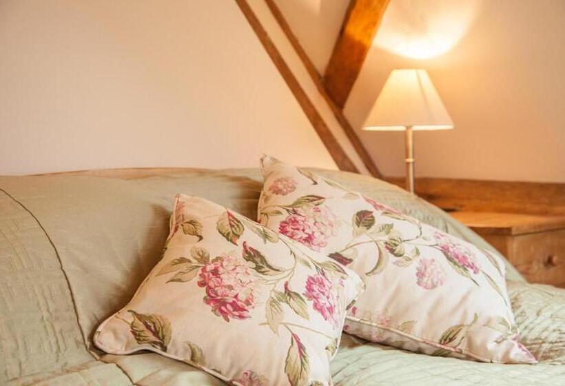 1间卧室的房子, Abbey Farm Glamping & Cottage