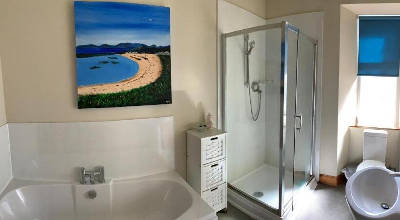 غرفة قياسية سرير كينج, Grant Arms