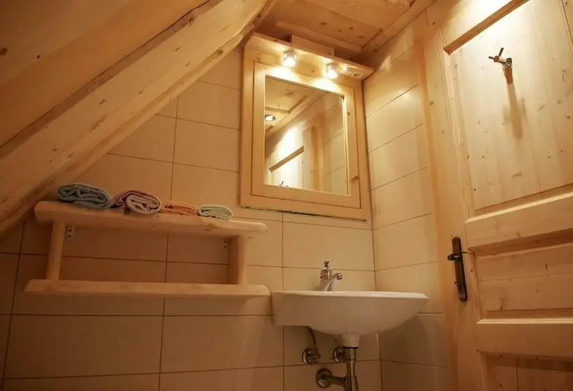 اتاق خانوادگی با چشم‌انداز کوه, Guesthouse Planinski Dom Majerhold