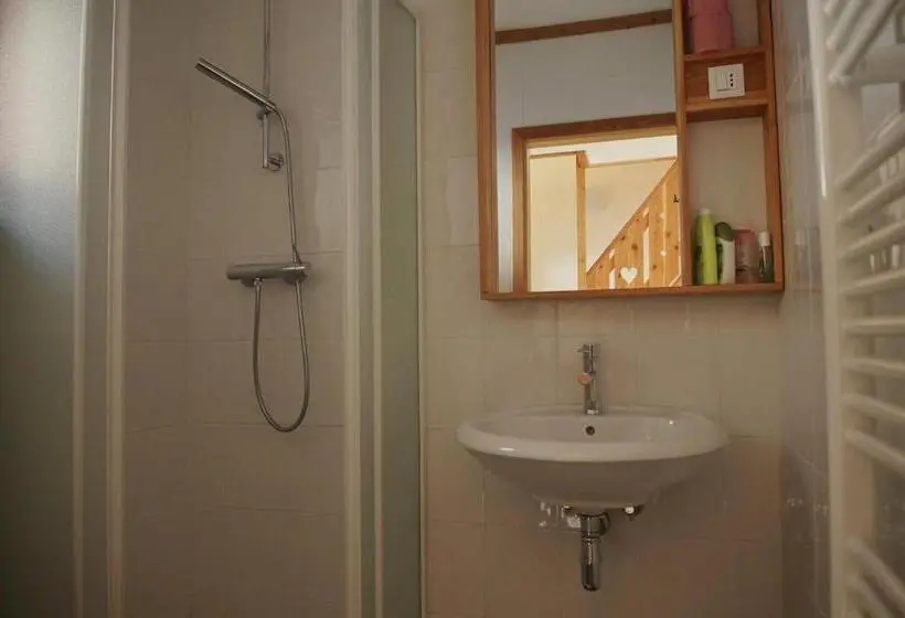 استودیو خانوادگی, Guesthouse Planinski Dom Majerhold