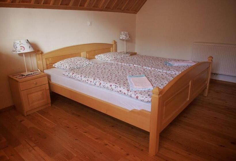 استودیو خانوادگی, Guesthouse Planinski Dom Majerhold