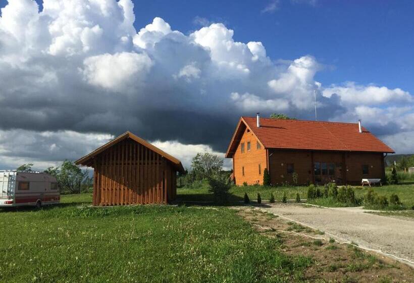 חדר משפחתי נוף לגינה, Nimfa Apartments