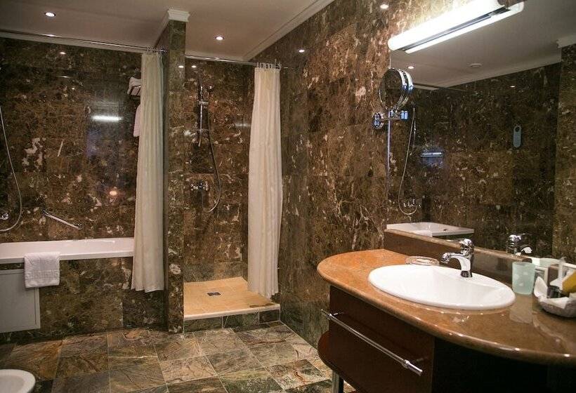 חדר ביזנס, Grand Hotel Astrakhan