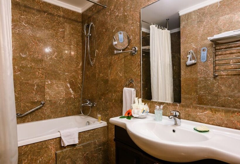 חדר קלאסי עם נוף עירוני, Grand Hotel Astrakhan