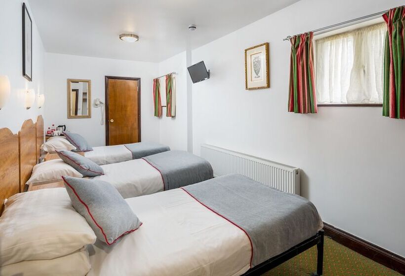 Трехместный Номер Deluxe, Abbey