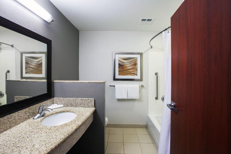 غرفة قياسية سرير كينج, Courtyard By Marriott Tulsa Woodland Hills