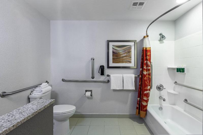 غرفة قياسية سرير كينج, Courtyard By Marriott Tulsa Woodland Hills