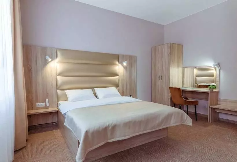 اتاق کلاس بیزنس, Cronwell Nika Center