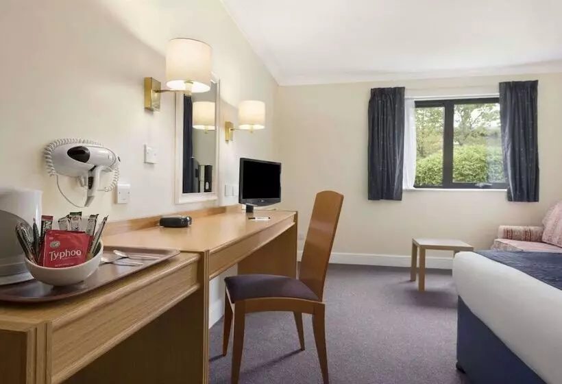 اتاق استاندارد با تخت دوبل, Days Inn Stafford
