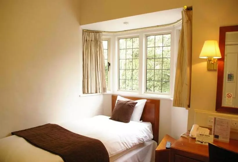 Standard Yhden Hengen Huone, Farnham House