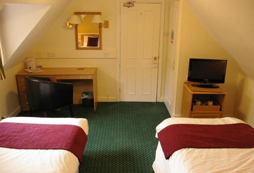 Номер Стандарт, Farnham House