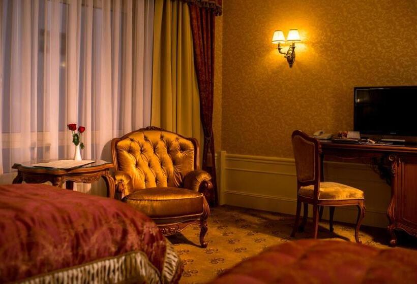 اتاق سوپریور, Nobilis