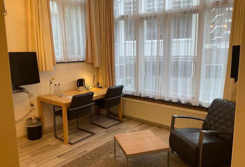 스탠다드 스튜디오, Plato By Hofstad Studio’s