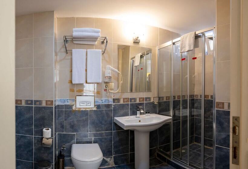 اتاق لوکس, Tugra