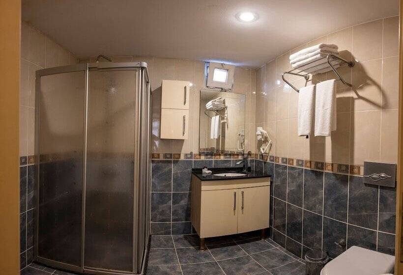 اتاق لوکس, Tugra