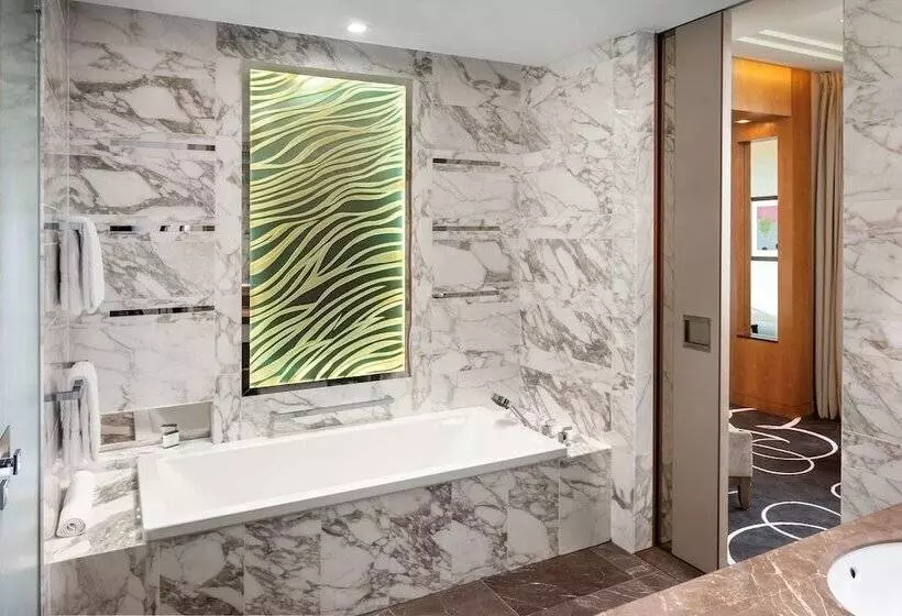 Junior Suite, Waldorf Astoria Berlin
