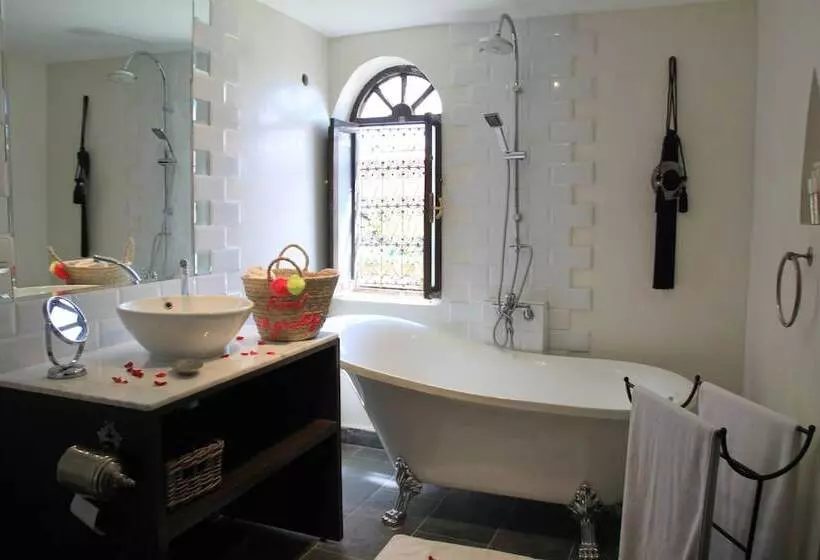سوییت جونیور, Riad El Grably